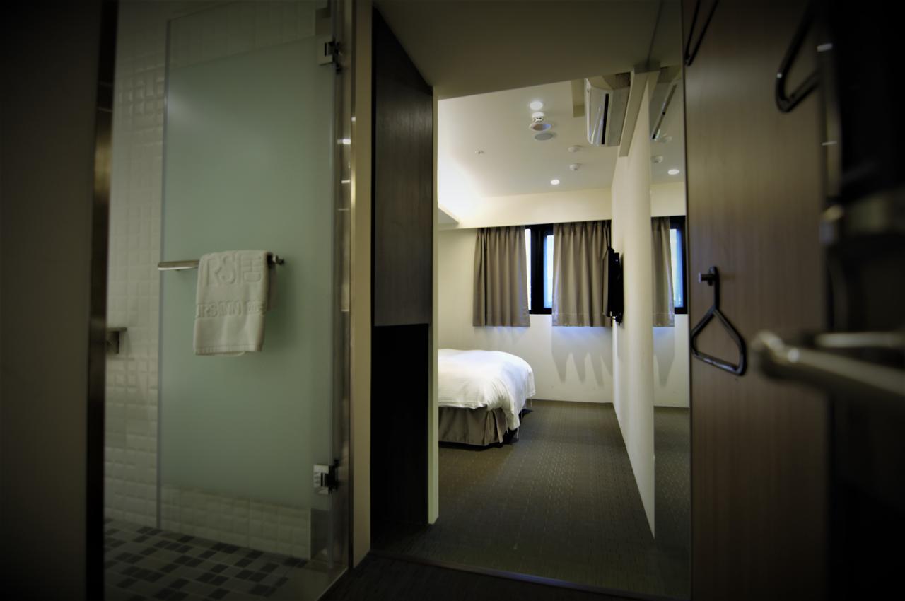 泊居旅店二館 Oursinn Hotel 2 Đài Bắc Ngoại thất bức ảnh