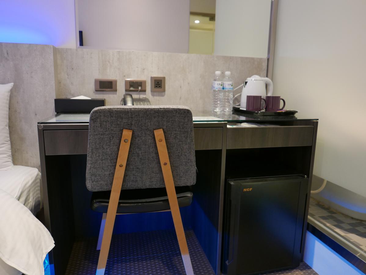 泊居旅店二館 Oursinn Hotel 2 Đài Bắc Ngoại thất bức ảnh